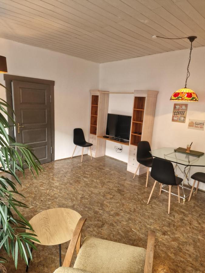 Appartement Wunderlich Gelb *